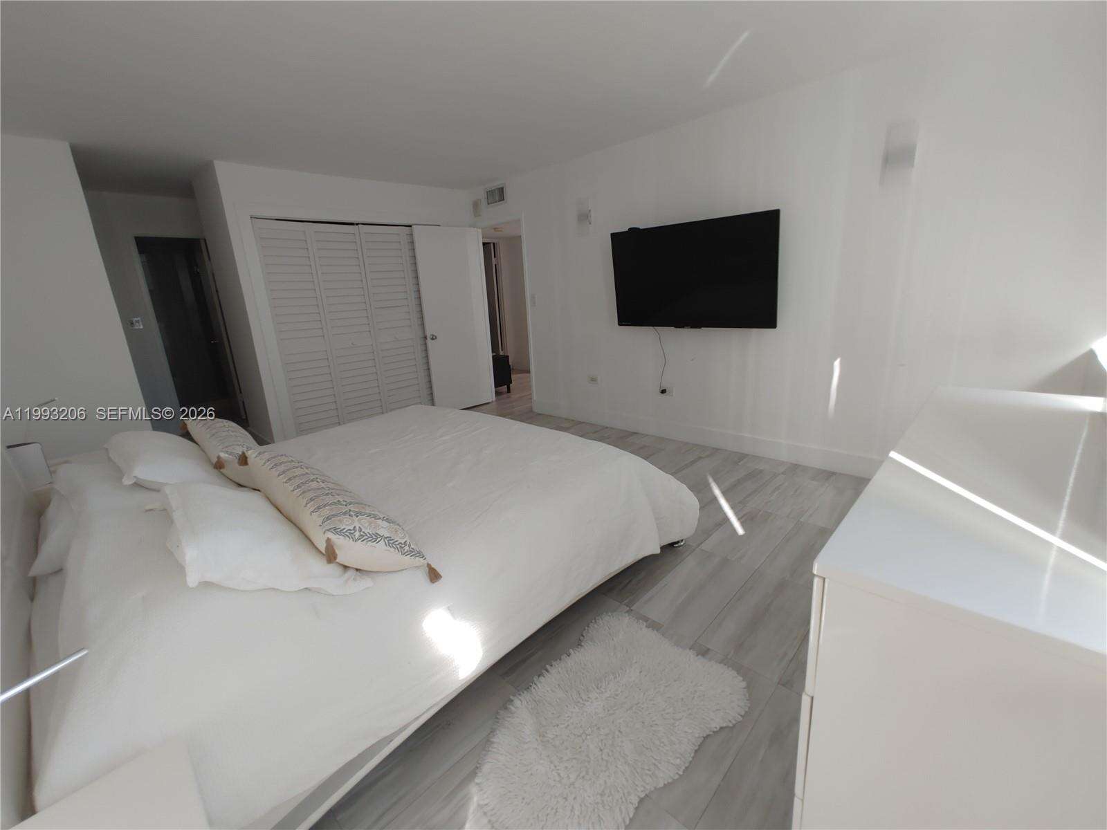 Burleigh House at 7135 Collins Ave, Miami Beach, FL 33141 - For Sale photo 15