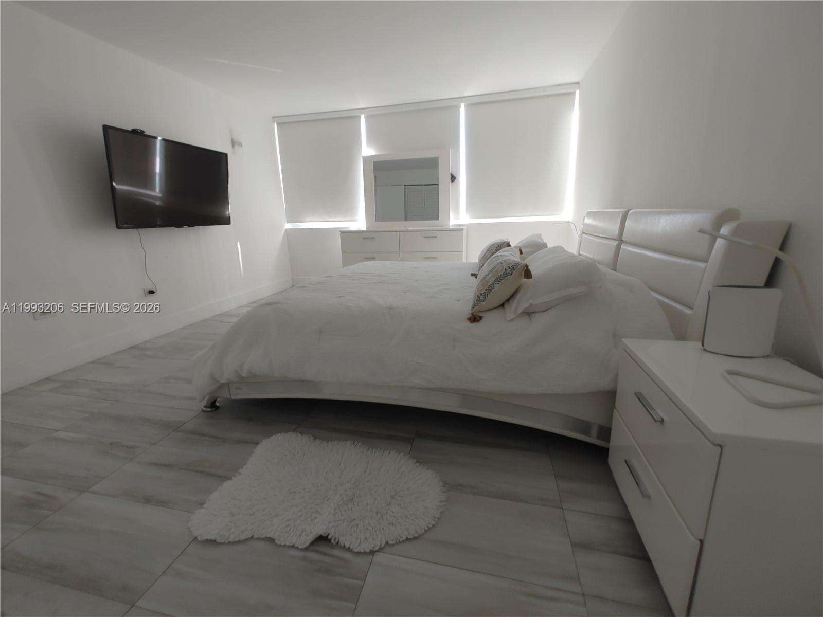 Burleigh House at 7135 Collins Ave, Miami Beach, FL 33141 - For Sale photo 16