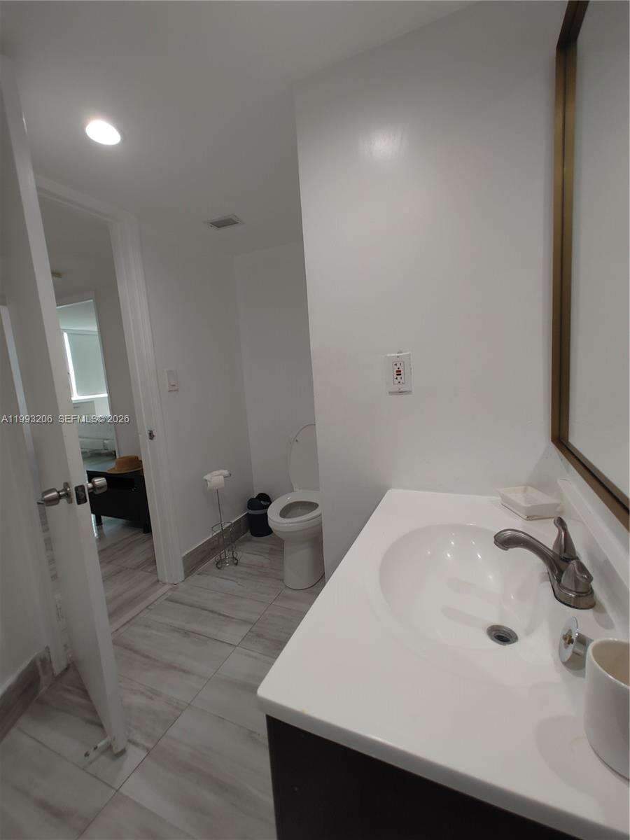 Burleigh House at 7135 Collins Ave, Miami Beach, FL 33141 - For Sale photo 29