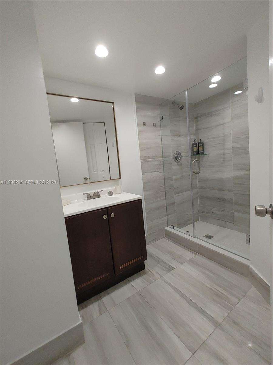 Burleigh House at 7135 Collins Ave, Miami Beach, FL 33141 - For Sale photo 31