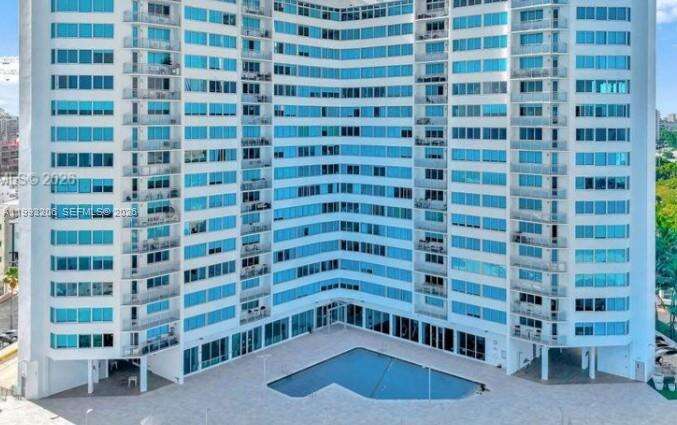 Burleigh House at 7135 Collins Ave, Miami Beach, FL 33141 - For Sale photo 38