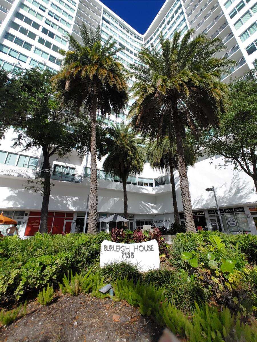 Burleigh House at 7135 Collins Ave, Miami Beach, FL 33141 - For Sale photo 46