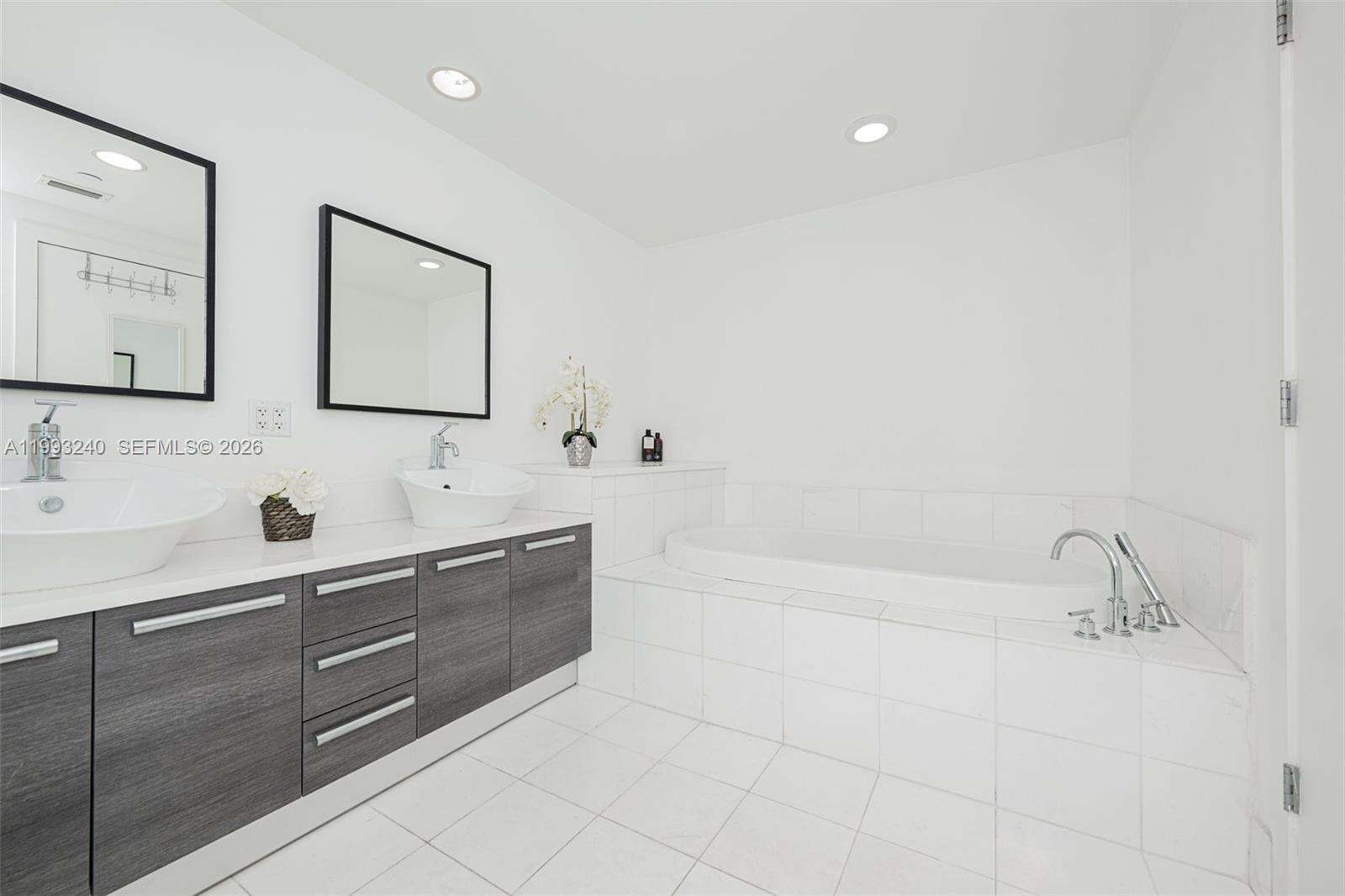 Artech at 2950 188 St, Aventura, FL 33180 - For Sale photo 25