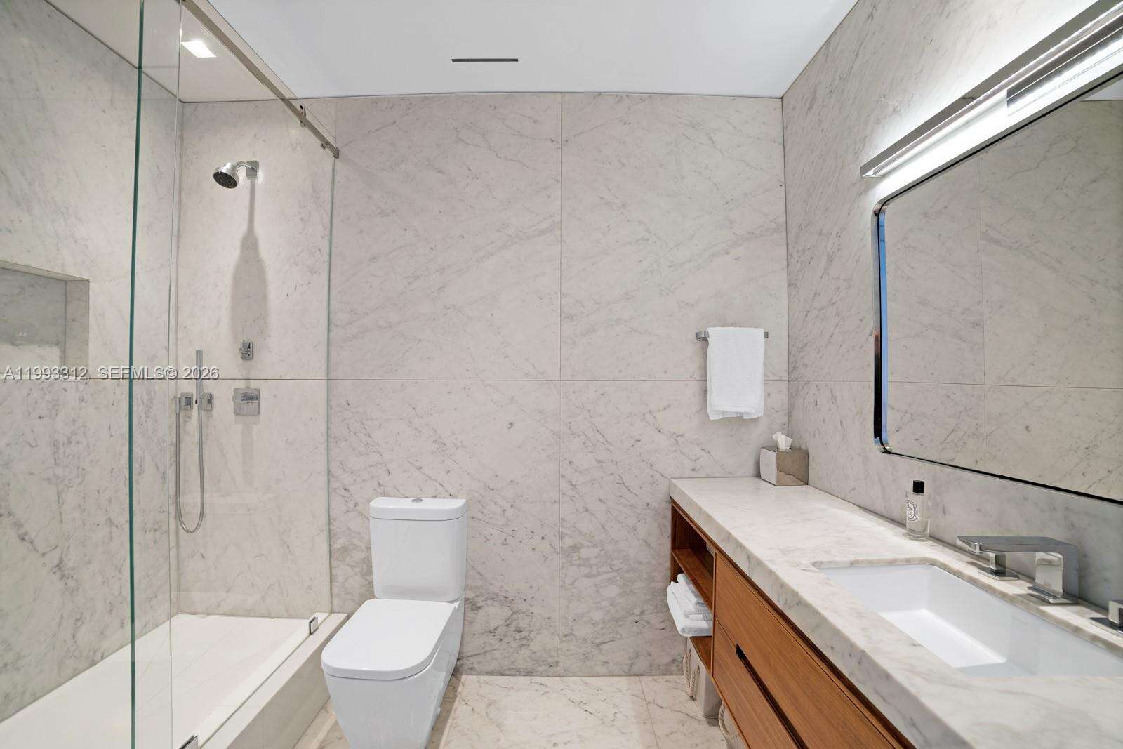 Continuum South Tower at 100 Pointe Dr, Miami Beach, FL 33139 - For Sale photo 22