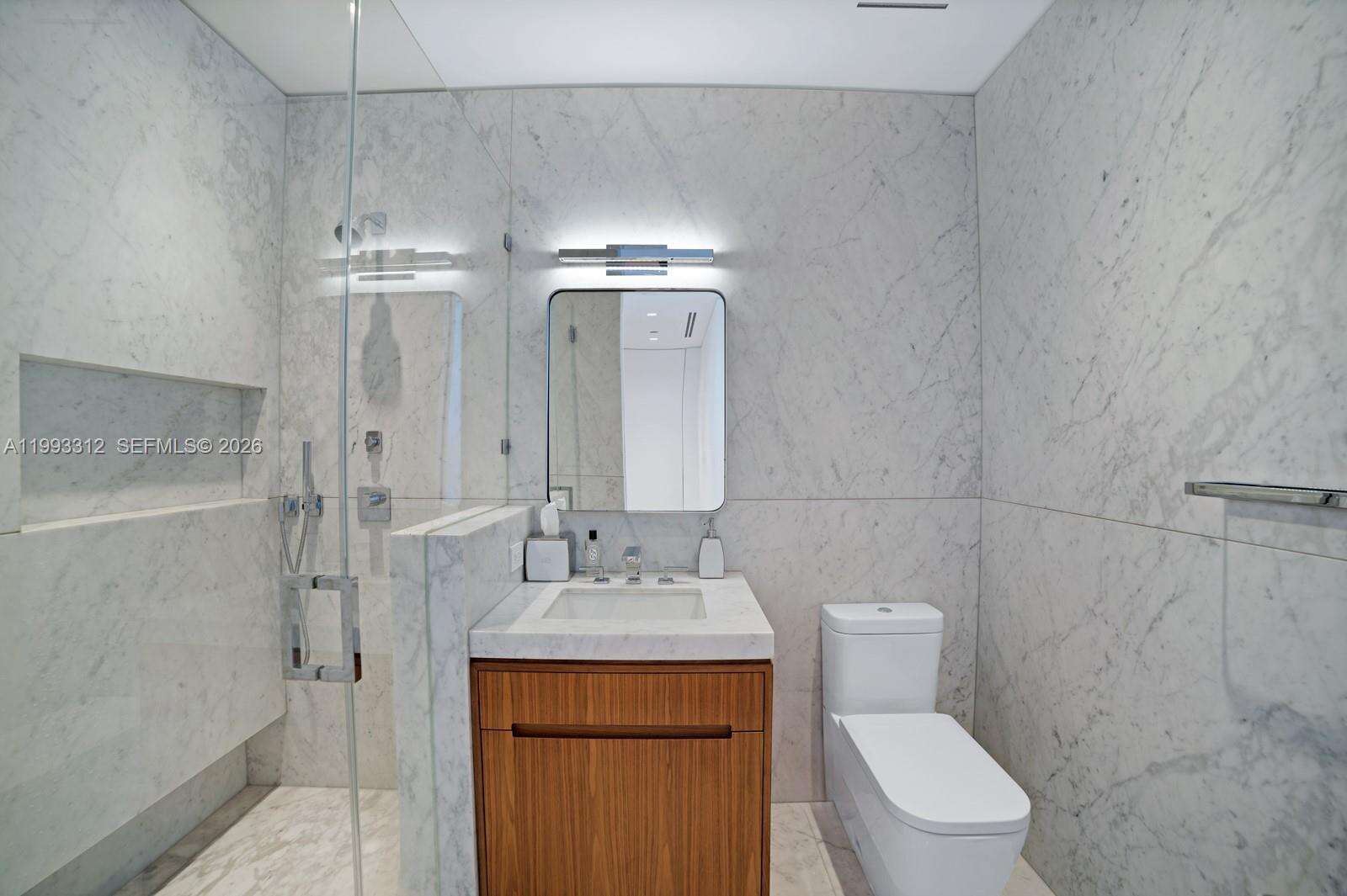 Continuum South Tower at 100 Pointe Dr, Miami Beach, FL 33139 - For Sale photo 24