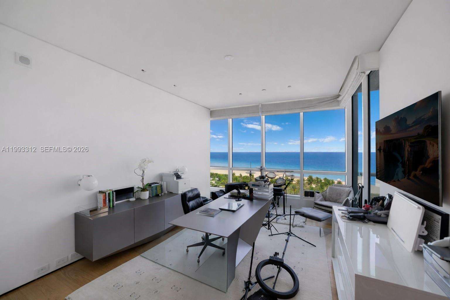 Continuum South Tower at 100 Pointe Dr, Miami Beach, FL 33139 - For Sale photo 25