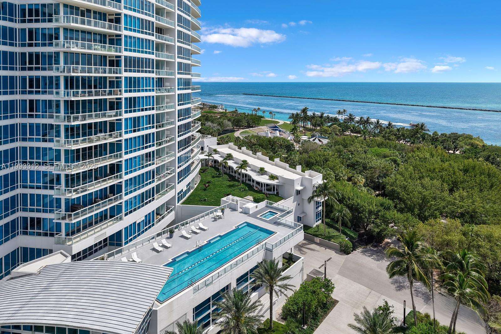 Continuum South Tower at 100 Pointe Dr, Miami Beach, FL 33139 - For Sale photo 30