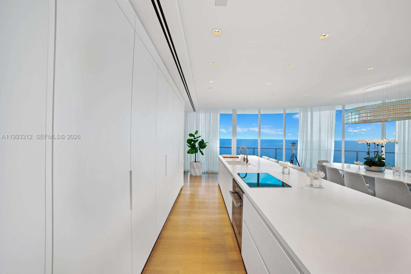 Continuum South Tower at 100 Pointe Dr, Miami Beach, FL 33139 - For Sale photo 8