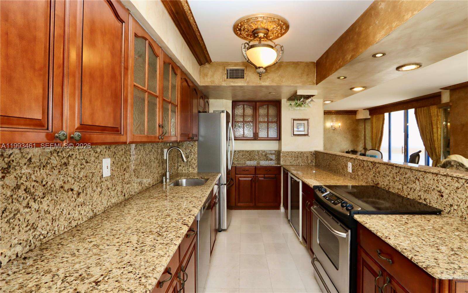 Mystic Pointe Tower 500 at 3530 Mystic Pointe Dr, Aventura, FL 33180 - For Sale photo 8