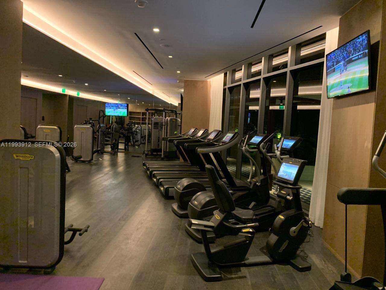 Sls Lux at 801 Miami Ave, Miami, FL 33131 - For Sale photo 33