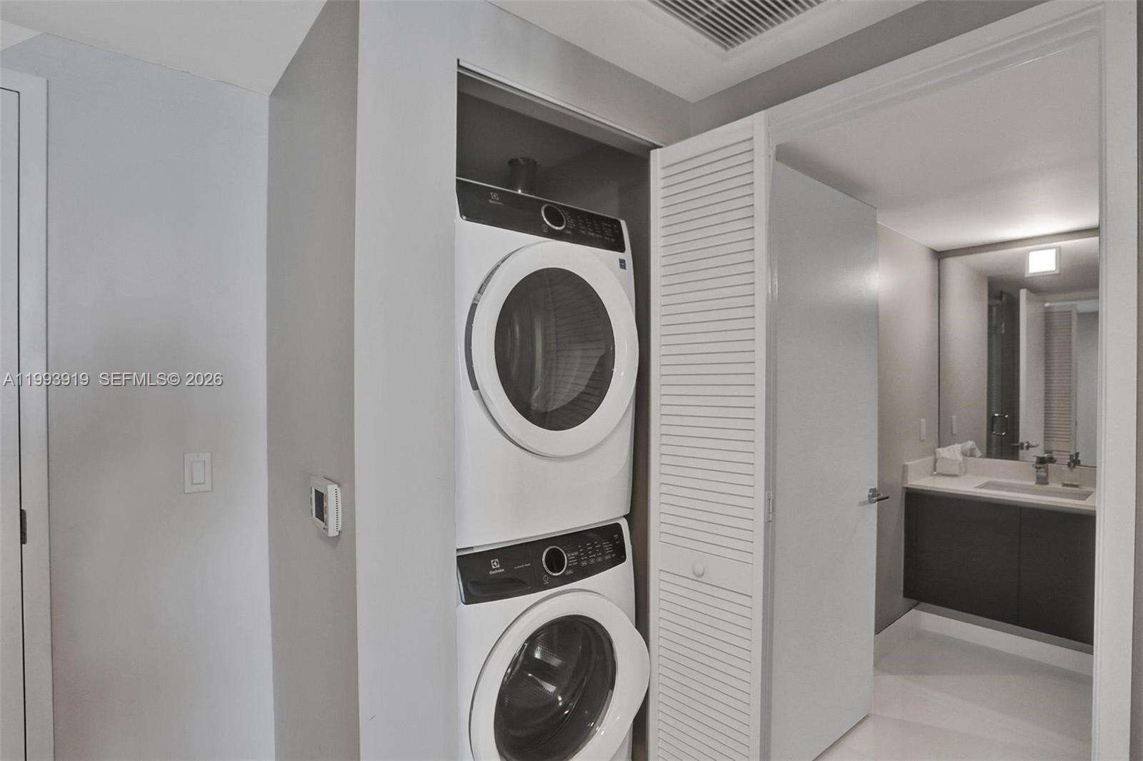 PARQUE TOWERS - 300 Sunny Isles Blvd, Sunny Isles Beach, FL 33160 | Picture 13