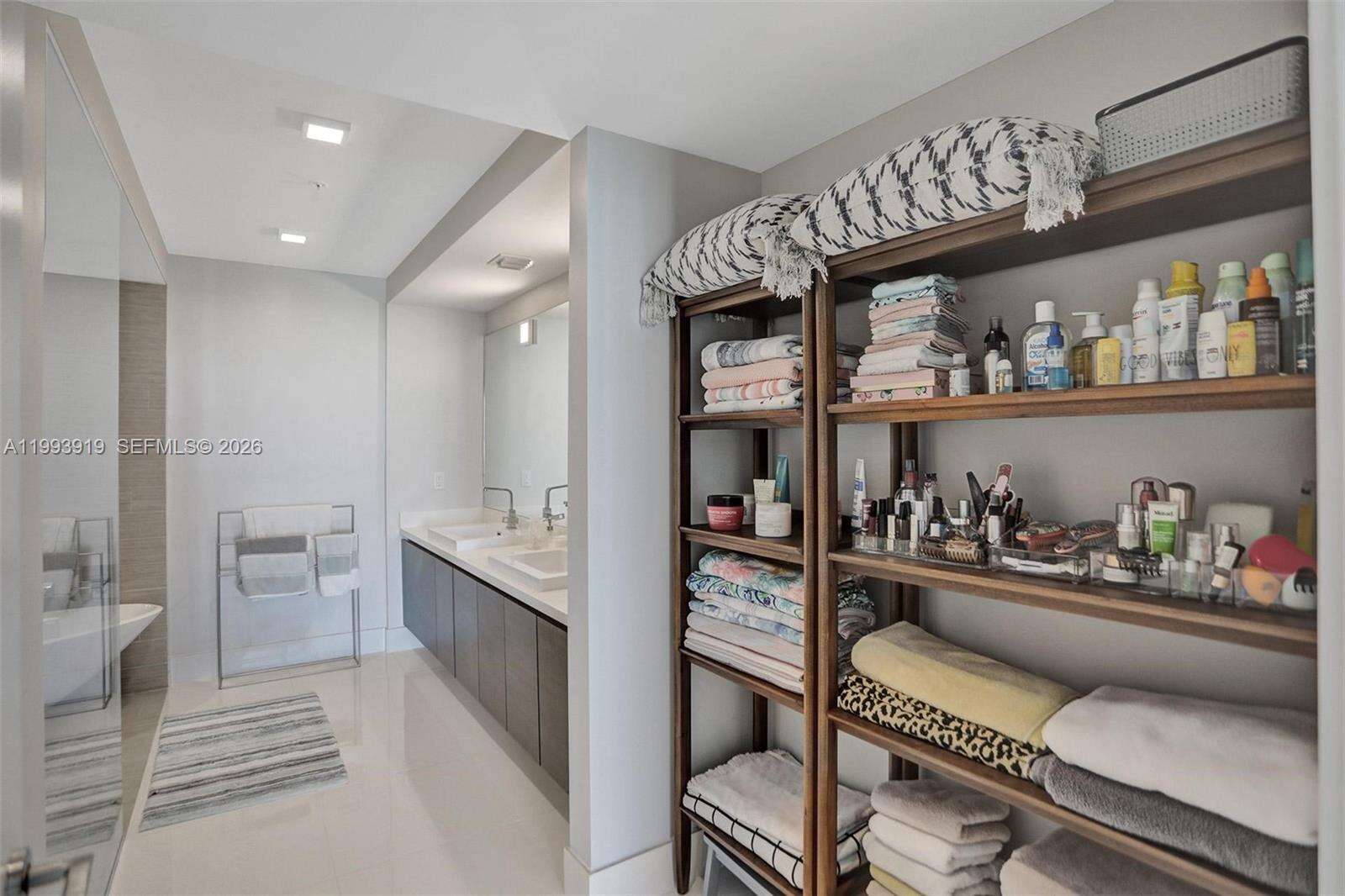 PARQUE TOWERS - 300 Sunny Isles Blvd, Sunny Isles Beach, FL 33160 | Picture 26