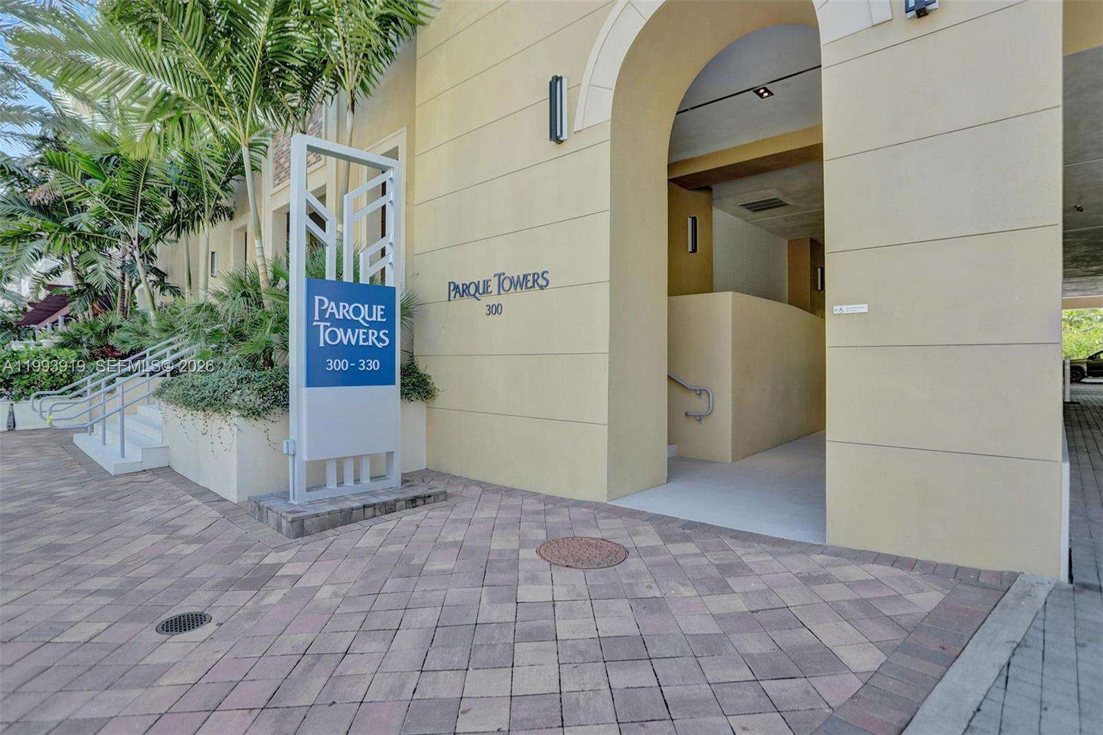 PARQUE TOWERS - 300 Sunny Isles Blvd, Sunny Isles Beach, FL 33160 | Picture 35