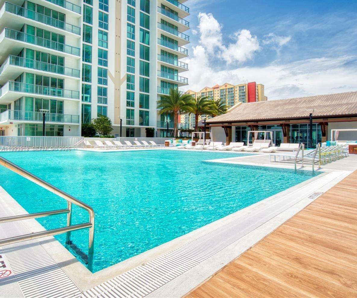 PARQUE TOWERS - 300 Sunny Isles Blvd, Sunny Isles Beach, FL 33160 | Picture 49