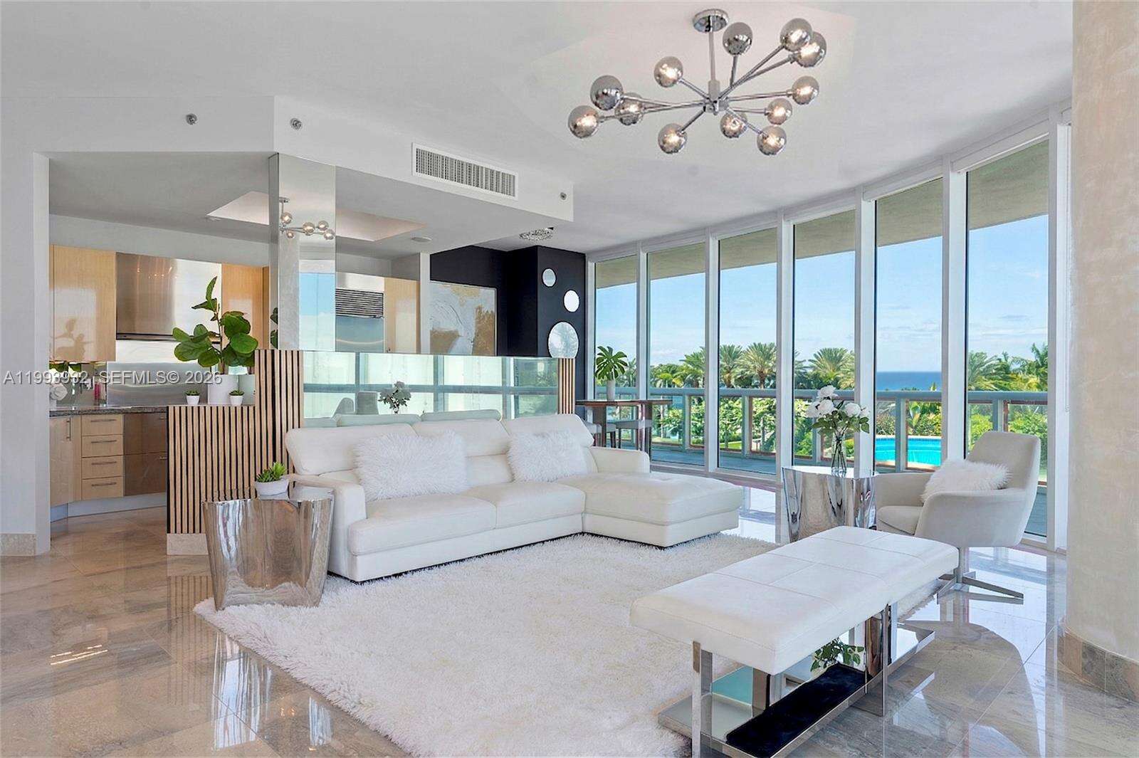 CONTINUUM ON SOUTH BEACH CONDO THE SOUTH TOWER - 100 Pointe Dr, Miami Beach, FL 33139 | Picture 3