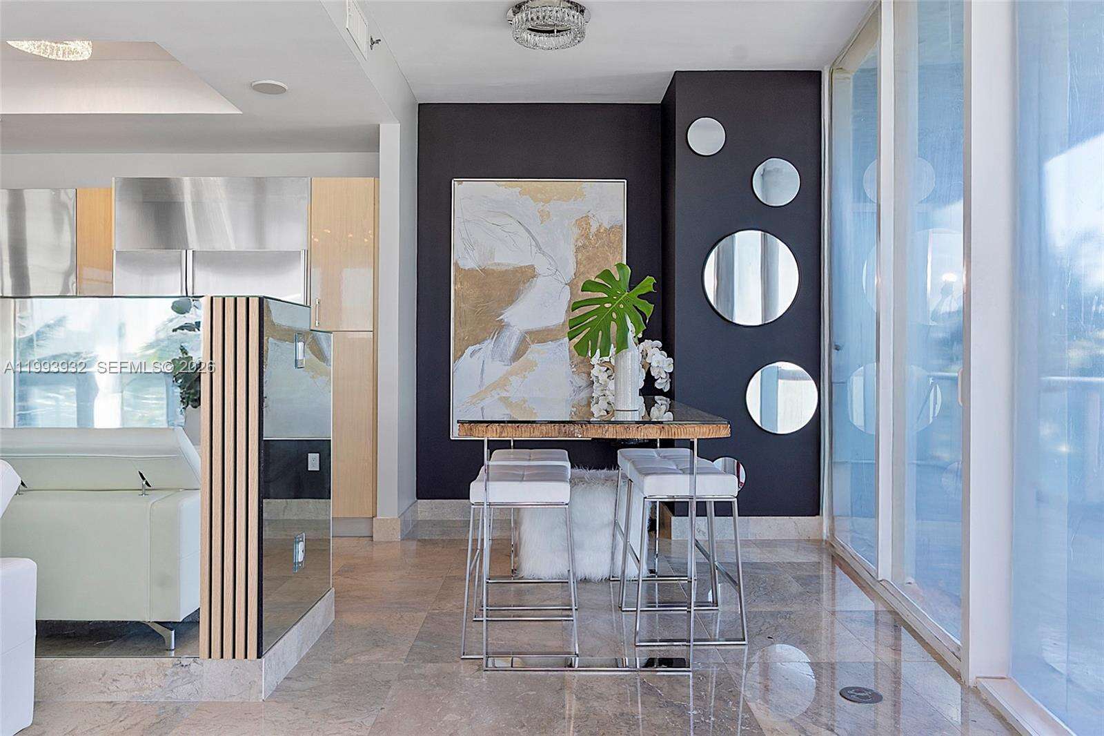CONTINUUM ON SOUTH BEACH CONDO THE SOUTH TOWER - 100 Pointe Dr, Miami Beach, FL 33139 | Picture 4