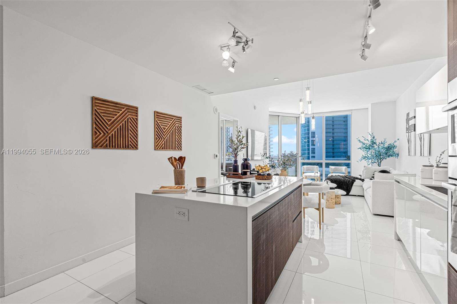 Paramount Miami Worldcenter at 851 1 Ave, Miami, FL 33132 - For Sale photo 11