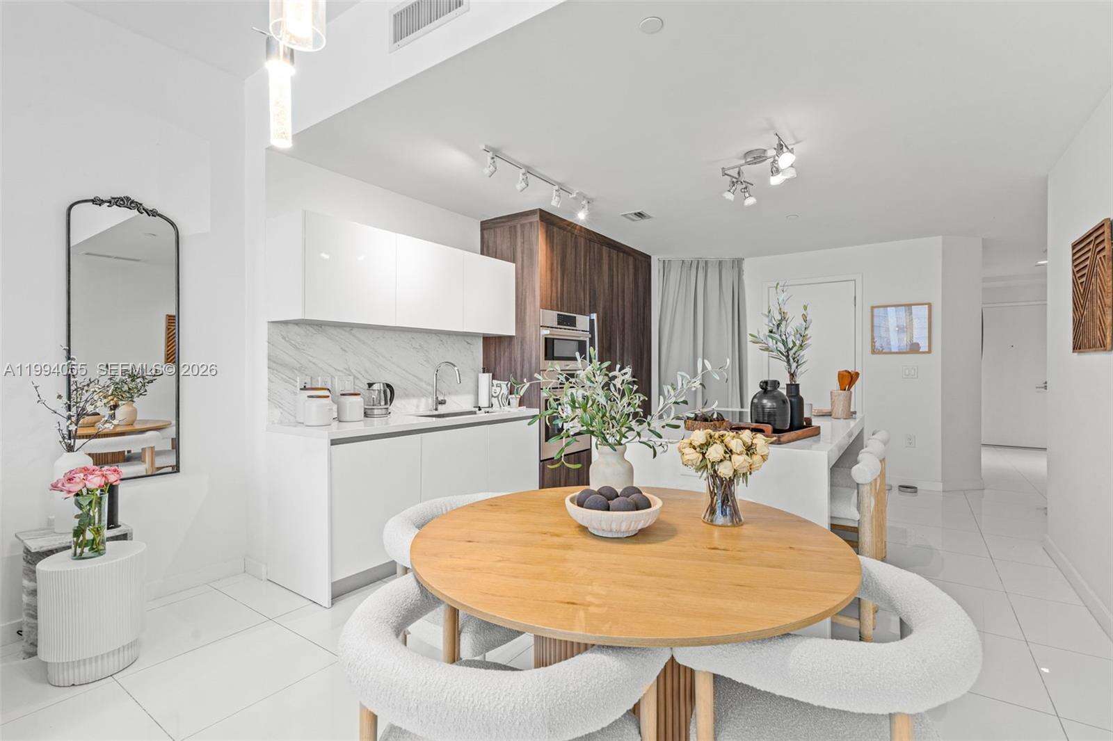Paramount Miami Worldcenter at 851 1 Ave, Miami, FL 33132 - For Sale photo 15