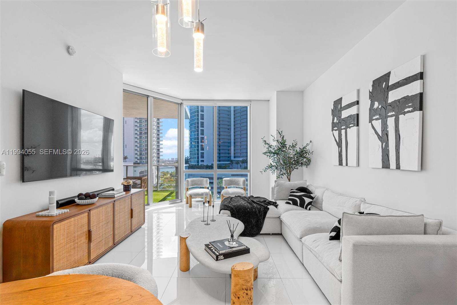Paramount Miami Worldcenter at 851 1 Ave, Miami, FL 33132 - For Sale photo 17