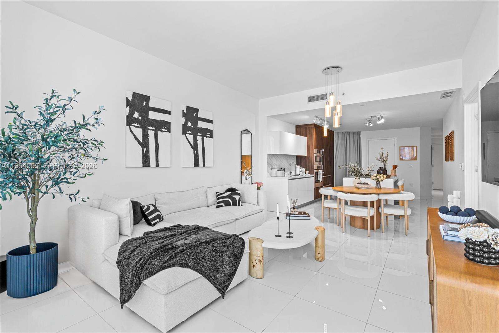 Paramount Miami Worldcenter at 851 1 Ave, Miami, FL 33132 - For Sale photo 18