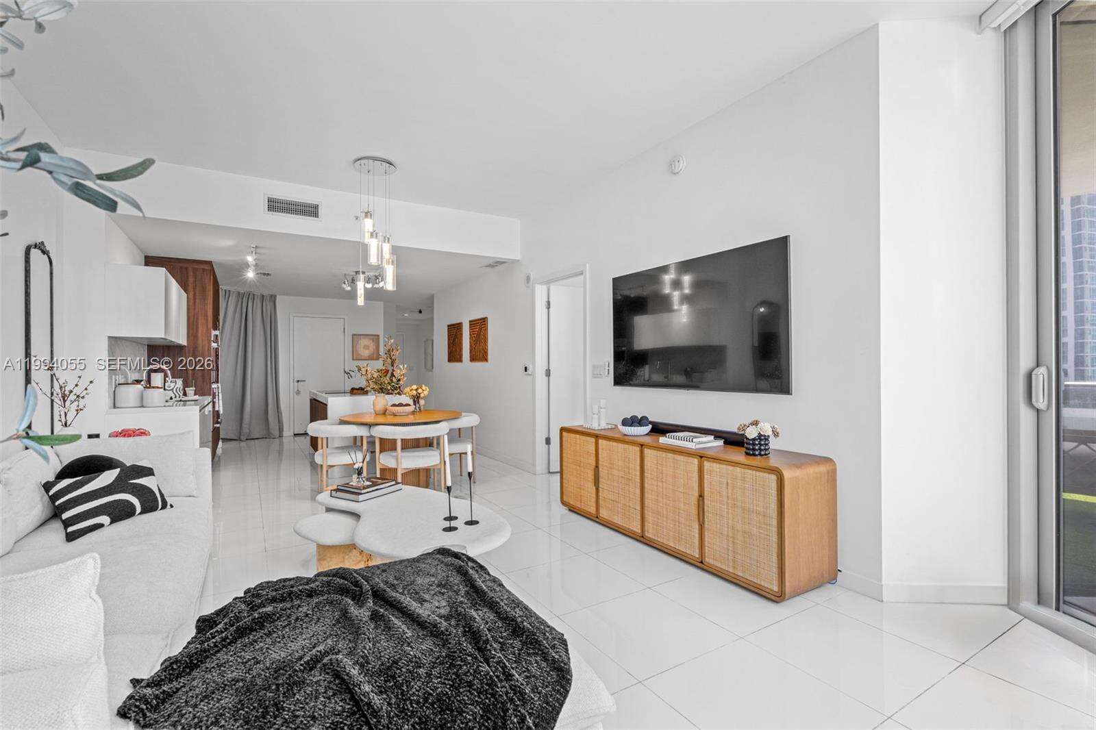 Paramount Miami Worldcenter at 851 1 Ave, Miami, FL 33132 - For Sale photo 20