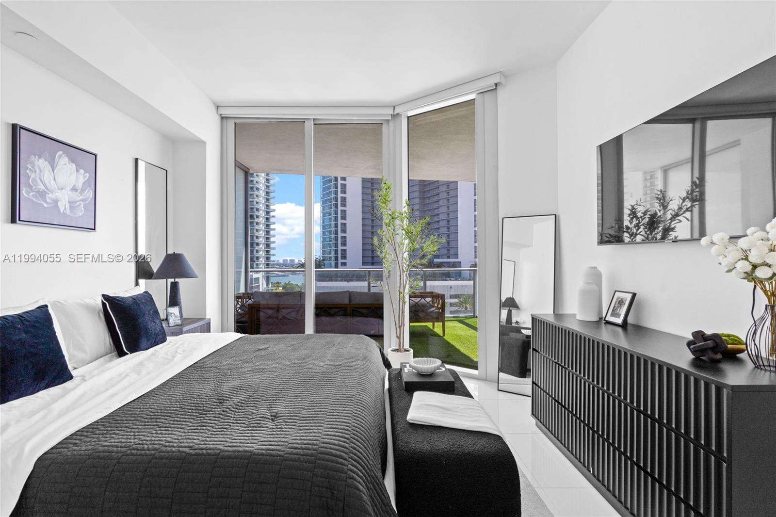 Paramount Miami Worldcenter at 851 1 Ave, Miami, FL 33132 - For Sale photo 23