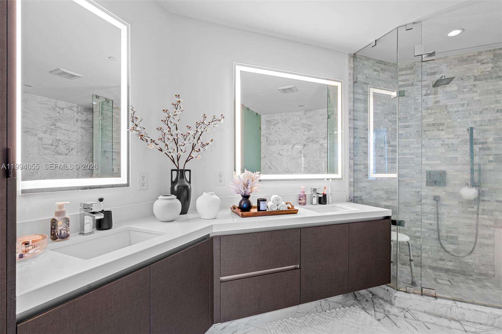 Paramount Miami Worldcenter at 851 1 Ave, Miami, FL 33132 - For Sale photo 26