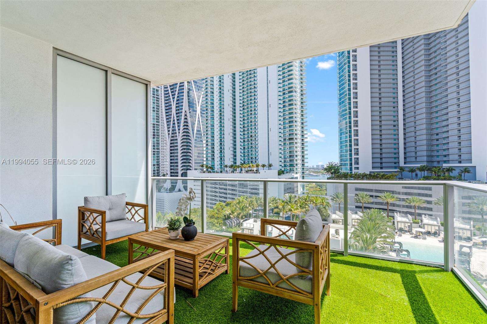 Paramount Miami Worldcenter at 851 1 Ave, Miami, FL 33132 - For Sale photo 31