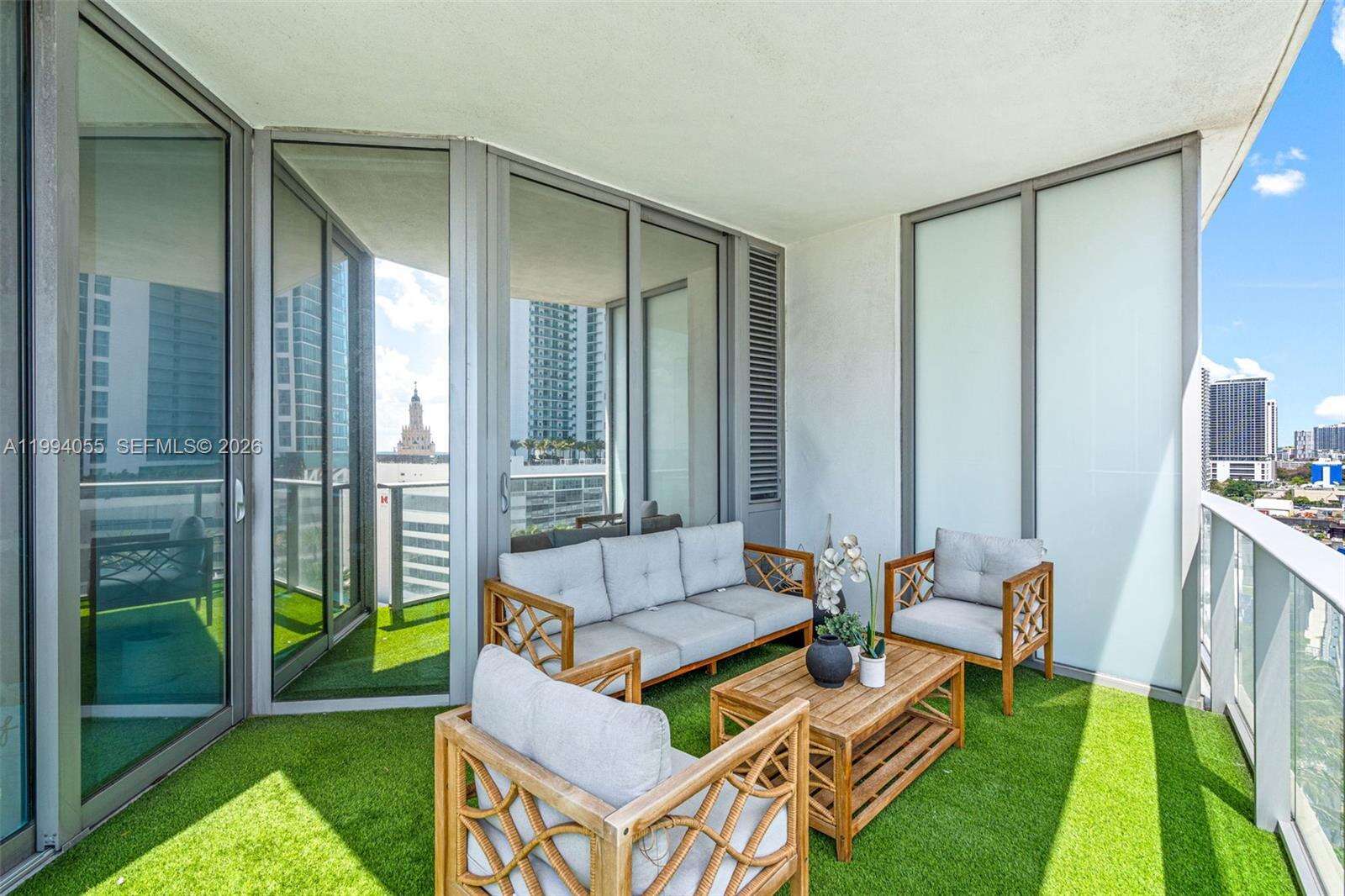 Paramount Miami Worldcenter at 851 1 Ave, Miami, FL 33132 - For Sale photo 33