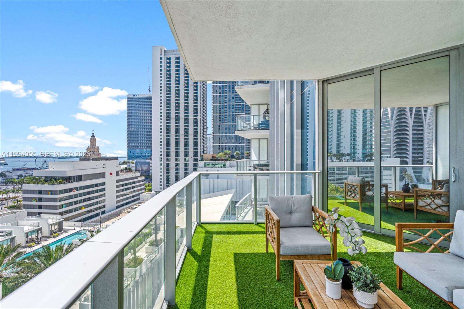 Paramount Miami Worldcenter at 851 1 Ave, Miami, FL 33132 - For Sale photo 34