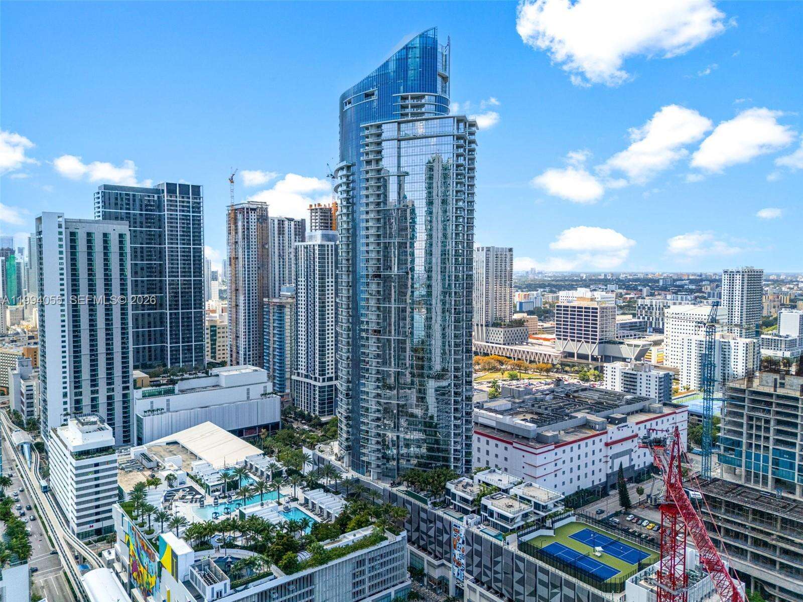 Paramount Miami Worldcenter at 851 1 Ave, Miami, FL 33132 - For Sale photo 39