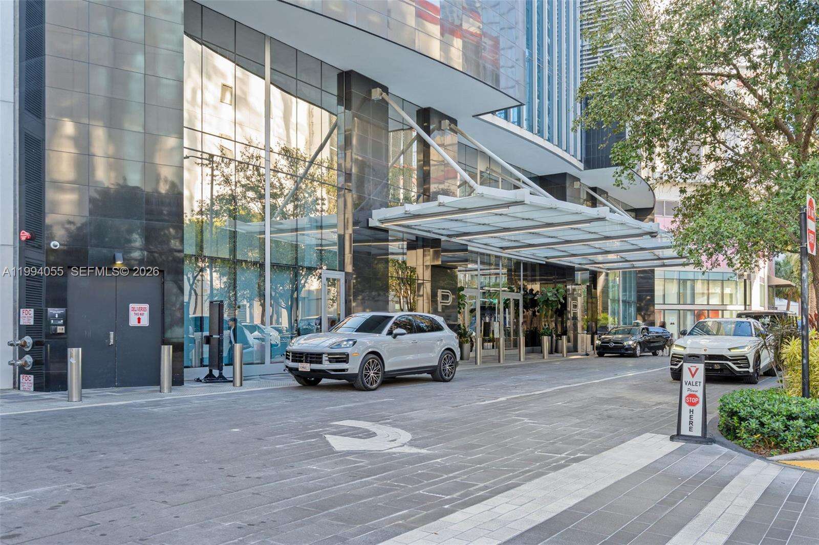 Paramount Miami Worldcenter at 851 1 Ave, Miami, FL 33132 - For Sale photo 5
