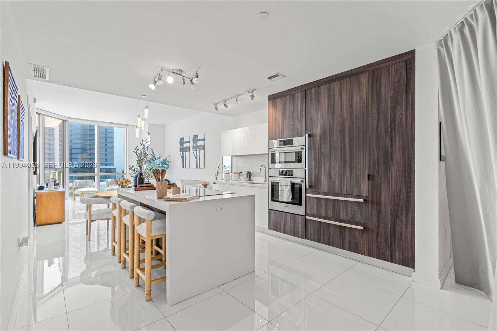 Paramount Miami Worldcenter at 851 1 Ave, Miami, FL 33132 - For Sale photo 9