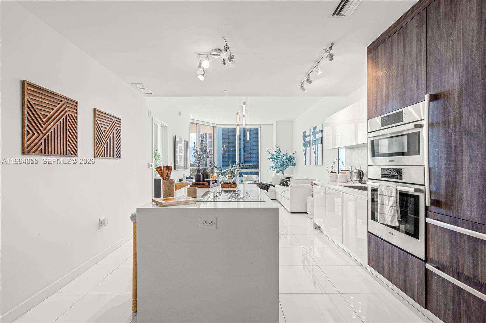 Paramount Miami Worldcenter at 851 1 Ave, Miami, FL 33132 - For Sale photo 10