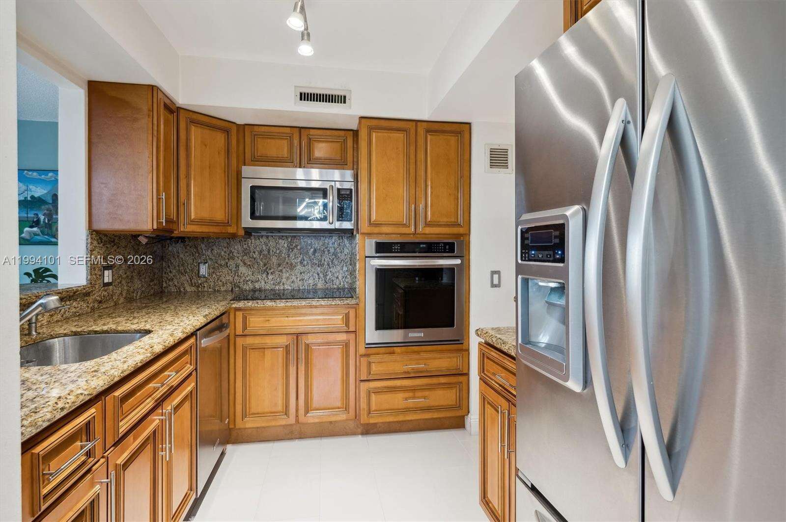 Alexander Towers at 3505 Ocean Dr, Hollywood, FL 33019 - For Sale photo 2