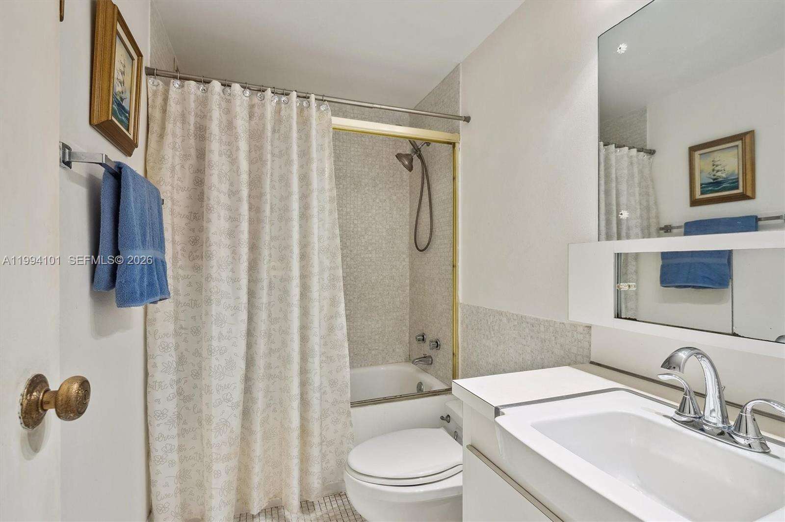 Alexander Towers at 3505 Ocean Dr, Hollywood, FL 33019 - For Sale photo 14
