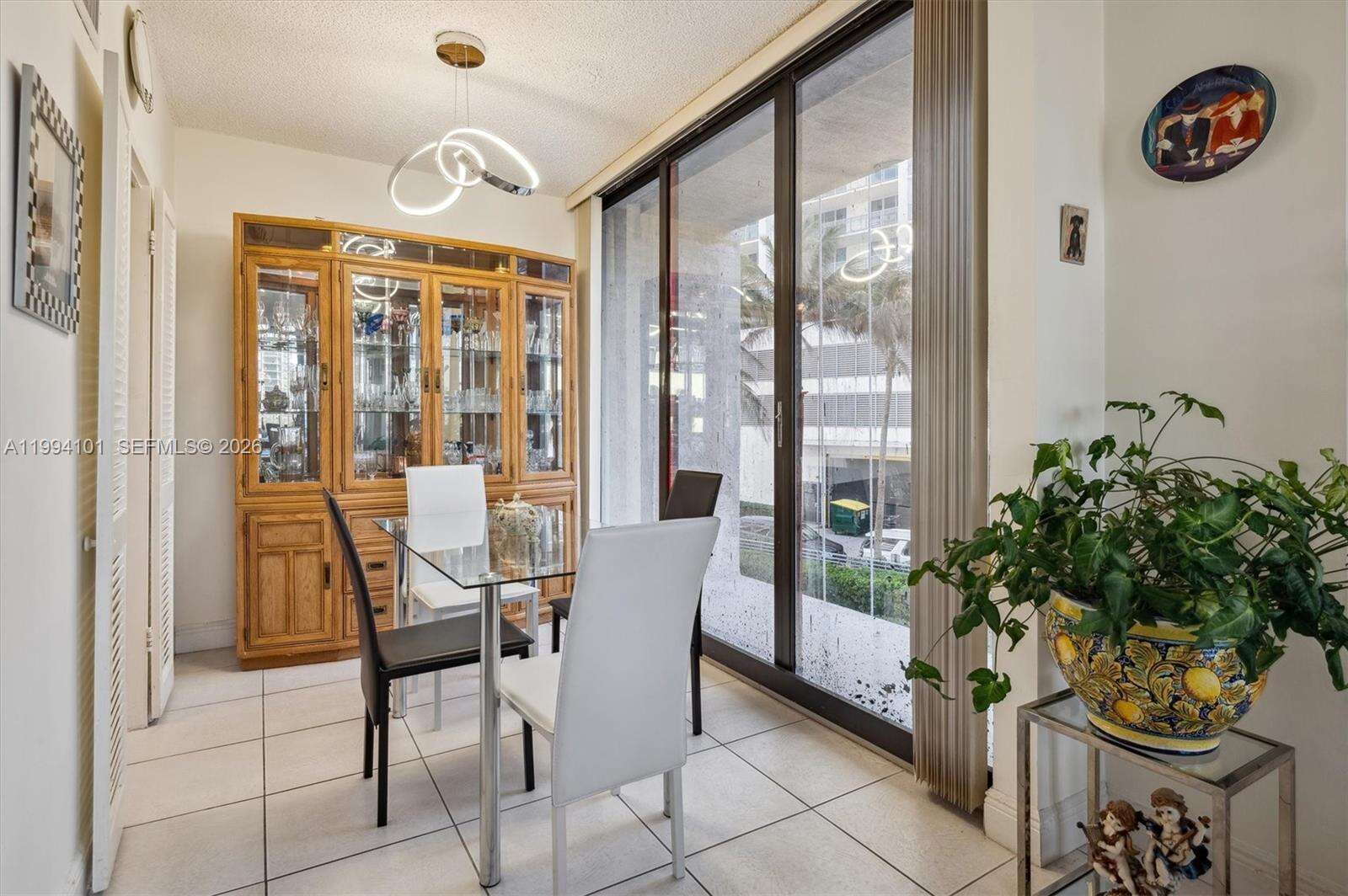Alexander Towers at 3505 Ocean Dr, Hollywood, FL 33019 - For Sale photo 4