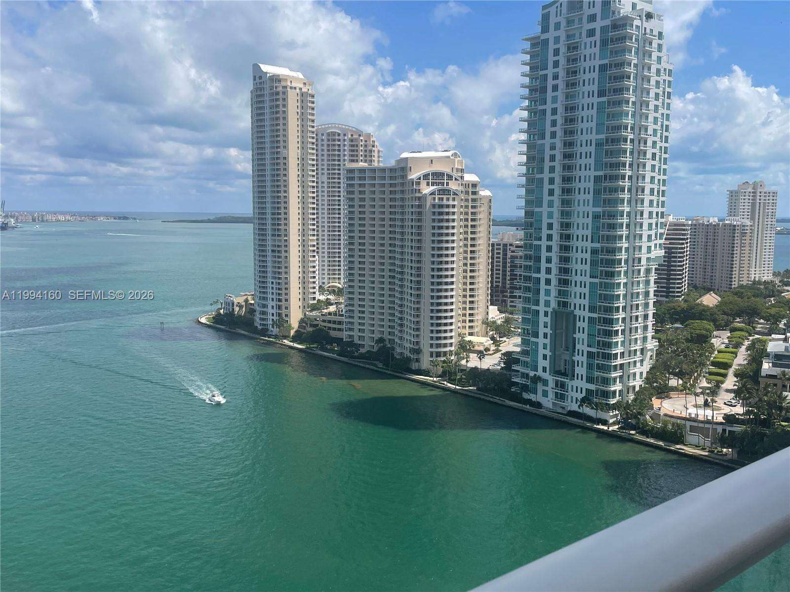 Met 1 at 300 Biscayne Blvd, Miami, FL 33131 - For Sale photo 2