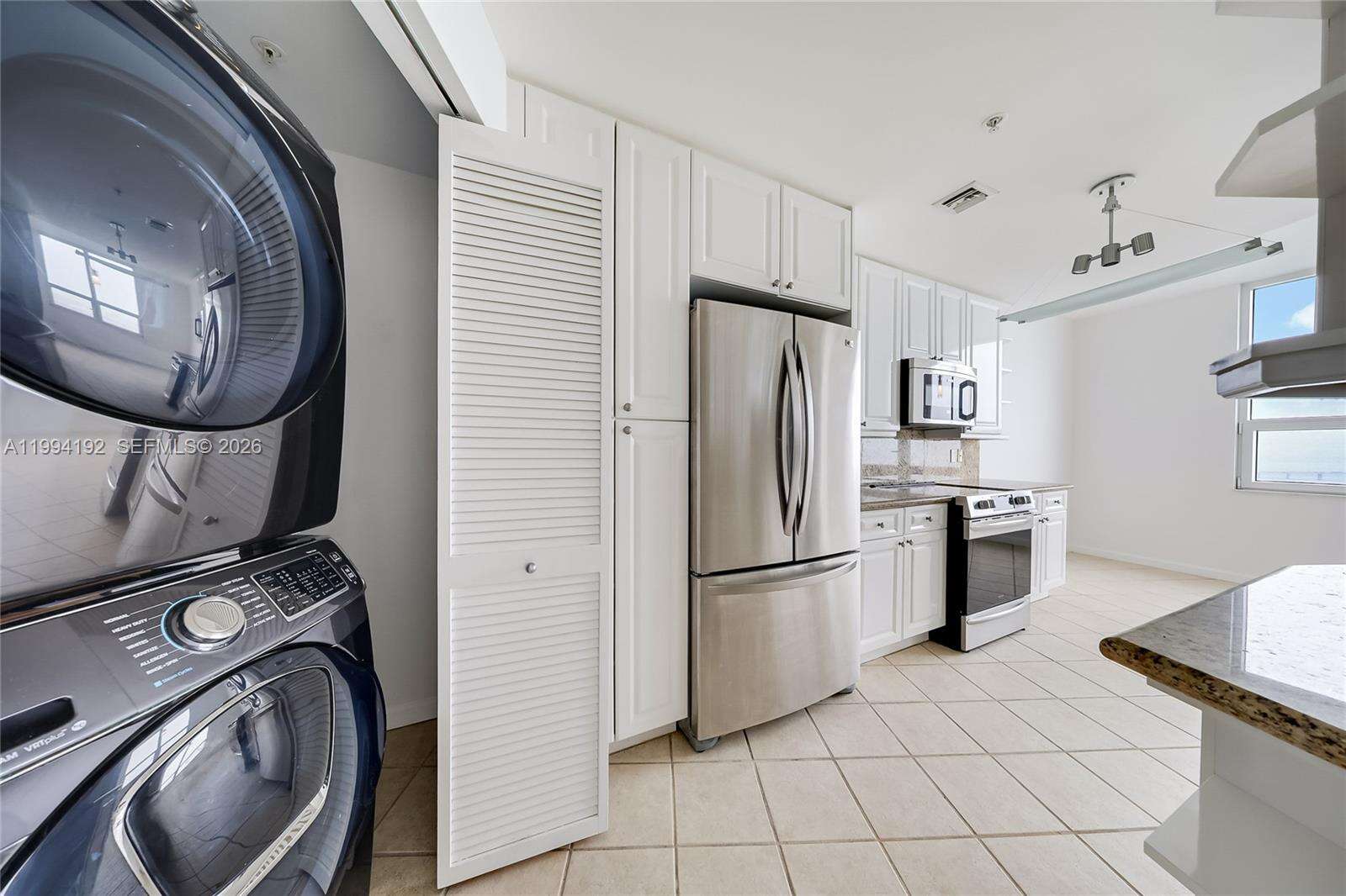 THREE TEQUESTA POINT - 848 Brickell Key Dr, Miami, FL 33131 | Picture 15