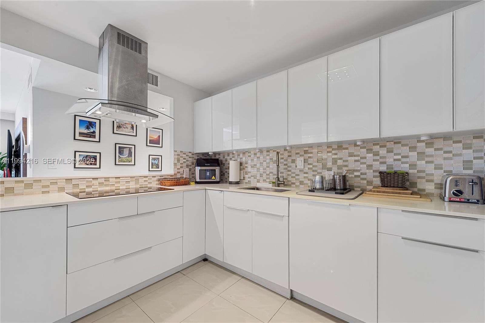 Arlen House at 100 Bayview Dr, Sunny Isles Beach, FL 33160 - For Sale photo 15