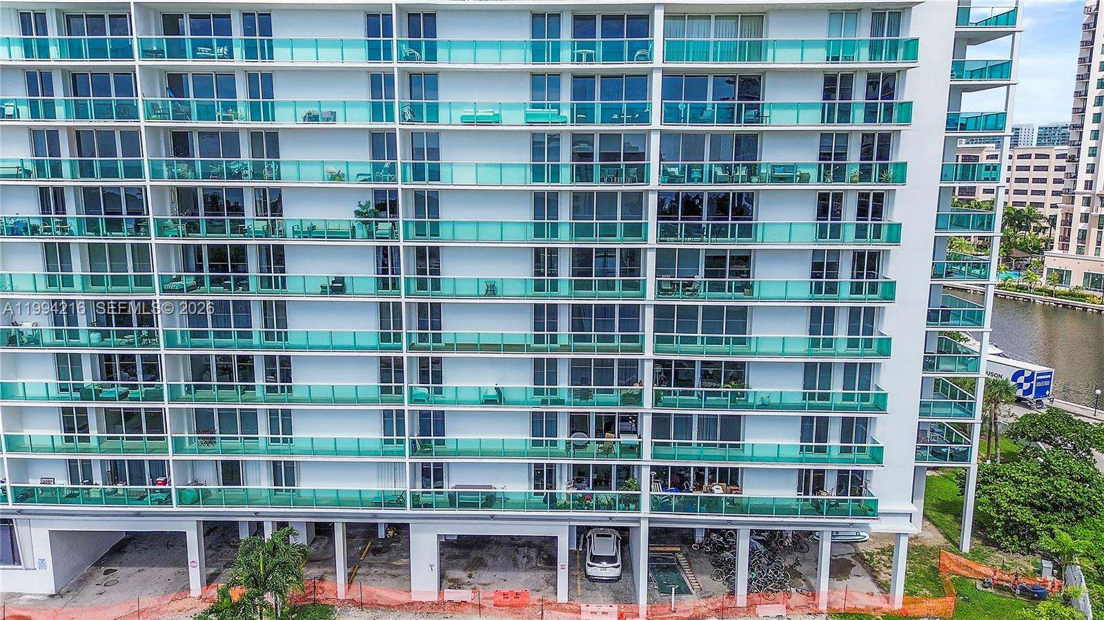 Arlen House at 100 Bayview Dr, Sunny Isles Beach, FL 33160 - For Sale photo 33