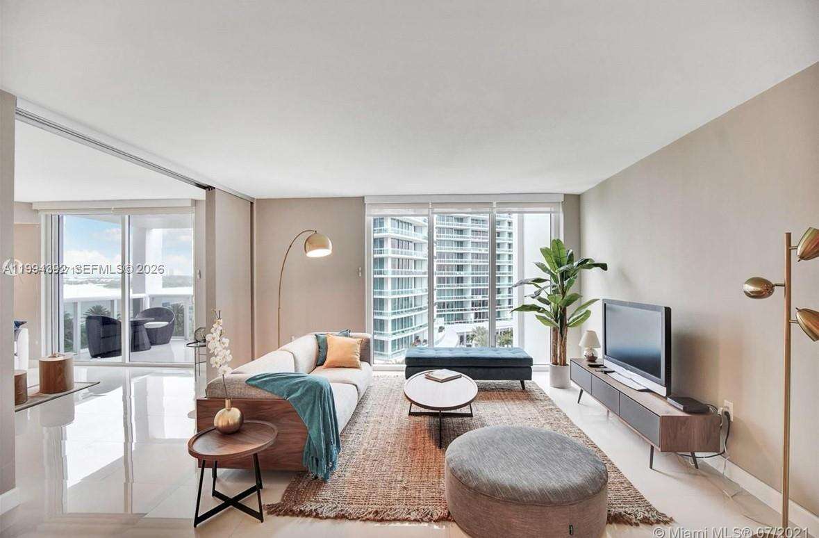 HARBOUR HOUSE - 10275 Collins Ave, Bal Harbour, FL 33154 | Picture 11
