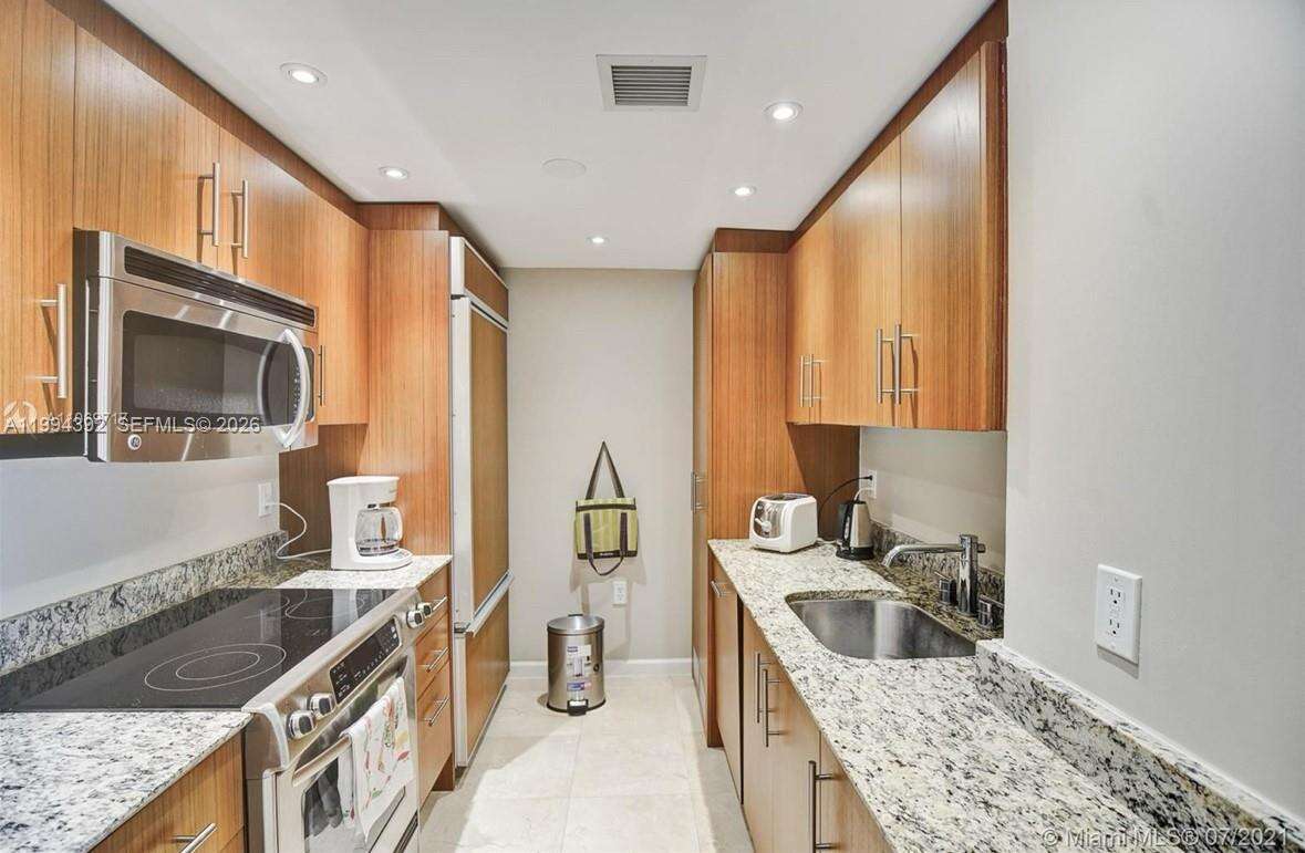 HARBOUR HOUSE - 10275 Collins Ave, Bal Harbour, FL 33154 | Picture 17