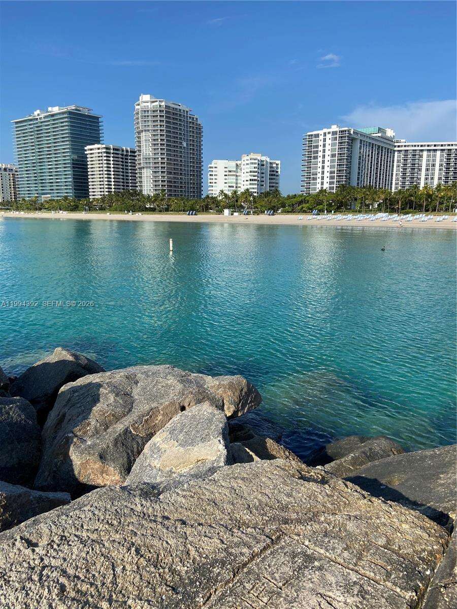 HARBOUR HOUSE - 10275 Collins Ave, Bal Harbour, FL 33154 | Picture 24