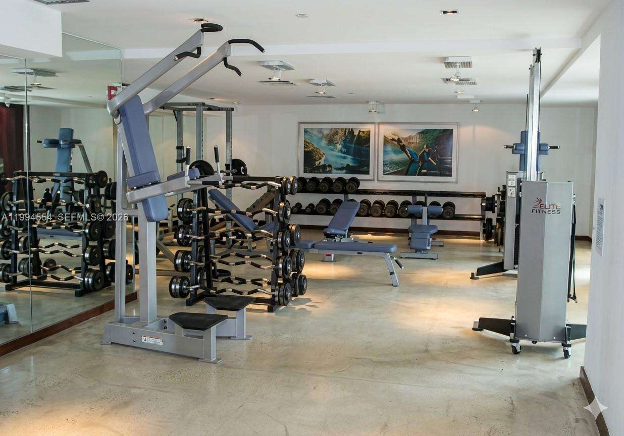 One Miami West at 325 Biscayne Blvd, Miami, FL 33131 - For Sale photo 23