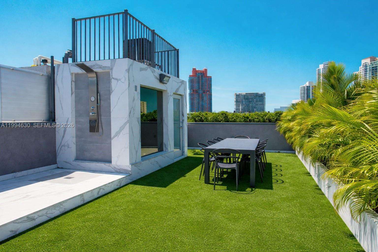 The Fountainhead Condos for Sale & Rent | Picture 1