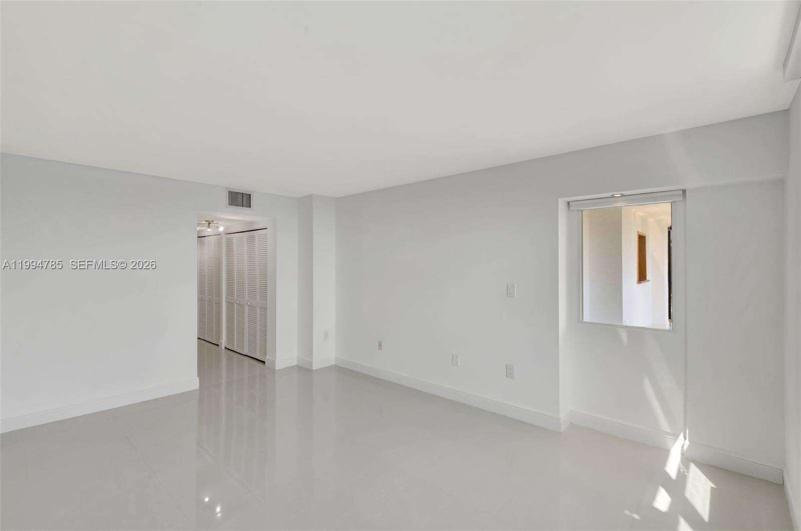 Brickell Bay Club at 2333 Brickell Ave, Miami, FL 33129 - For Sale photo 18