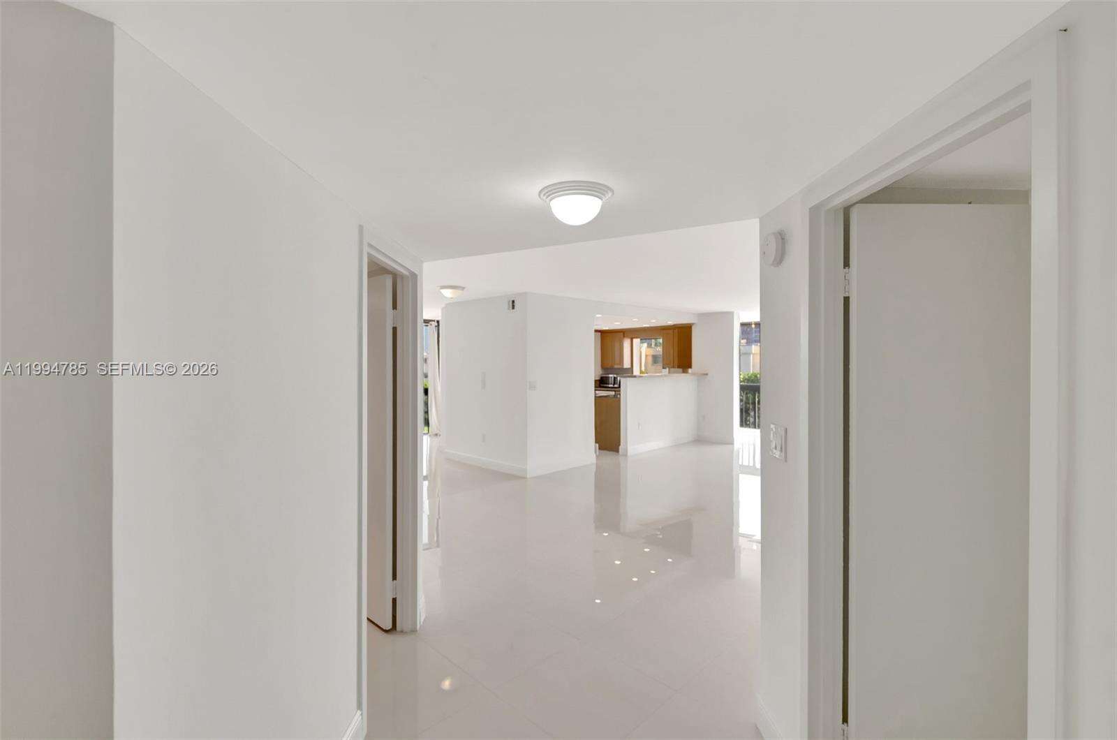 Brickell Bay Club at 2333 Brickell Ave, Miami, FL 33129 - For Sale photo 4