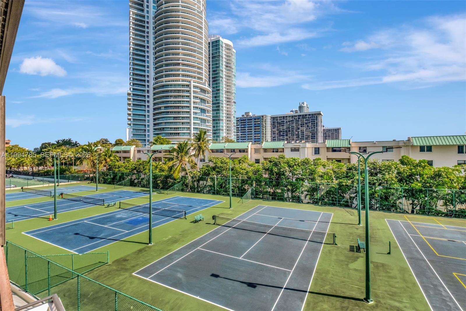 Brickell Bay Club at 2333 Brickell Ave, Miami, FL 33129 - For Sale photo 39