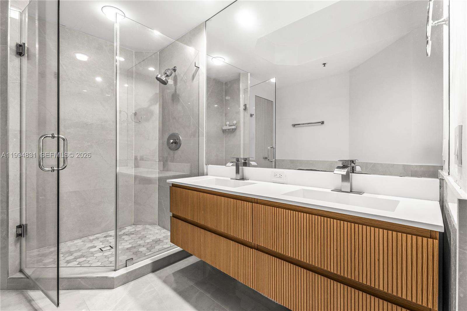 Two Tequesta Point at 808 Brickell Key Dr, Miami, FL 33131 - For Sale photo 12